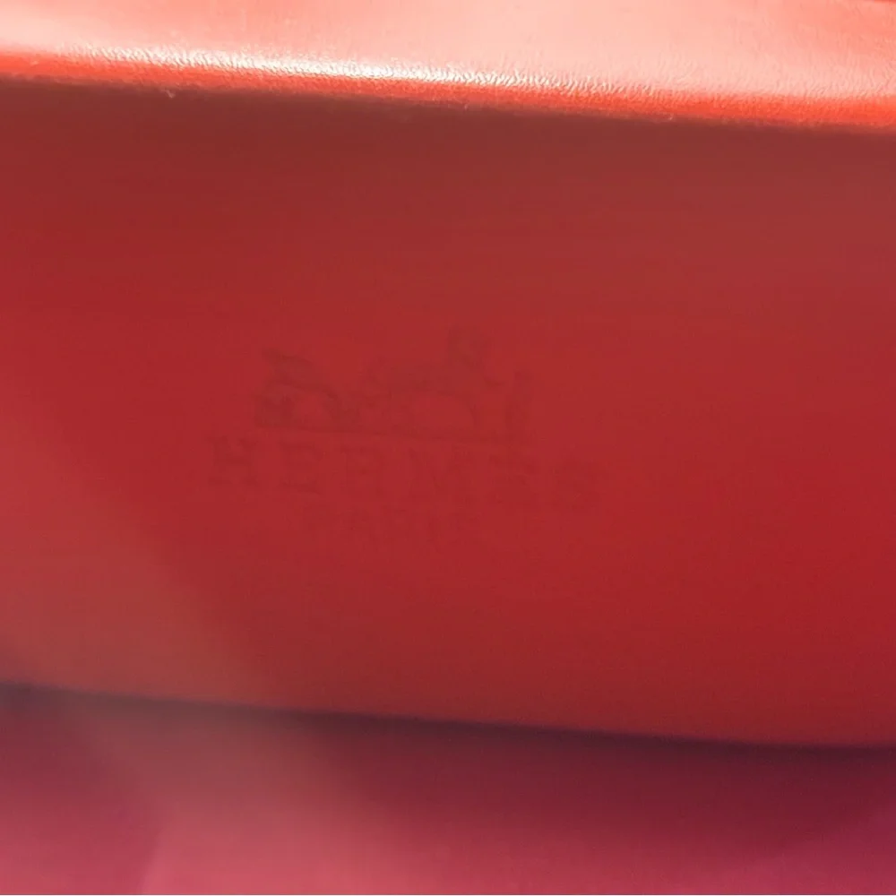 Premium Luxury Hermes Leather hard eye glass case made in Paris France. - Picture 4 of 11